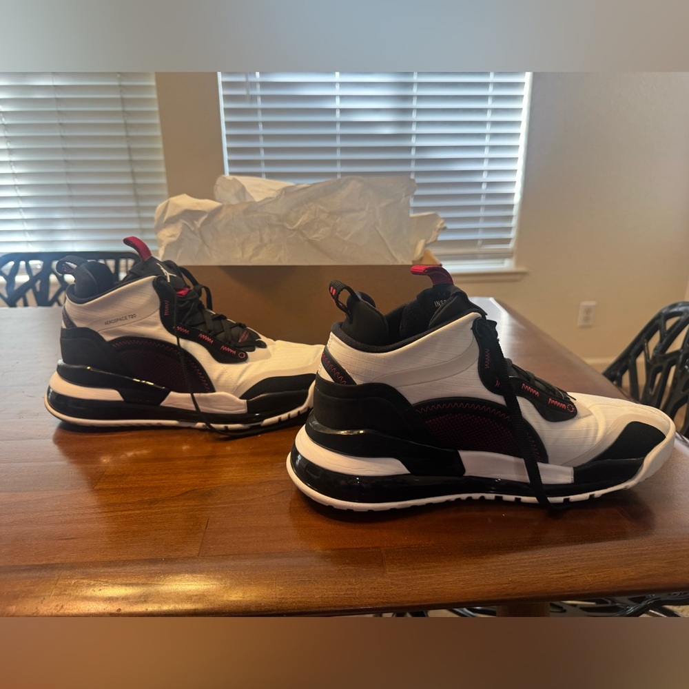Jordan Aerospace 720 Athletic Shoes Black White Red - Picture 5 of 8